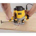 Ruteadora-1200W--6-Fresas-STANLEY-SRR1200-B3