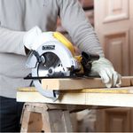 Sierra-Circular-7.1-4--1400W-DeWALT-