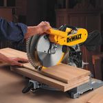 Sierra-Ingleteadora-10--1650W-DeWALT-