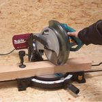 Sierra-ingleteadora-10--1500W-Profesional-MAKITA